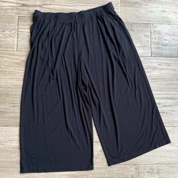 Eileen Fischer Gaucho Cropped Capris Pants Elastic Waist Side Pockets Black SZ L - Picture 1 of 10